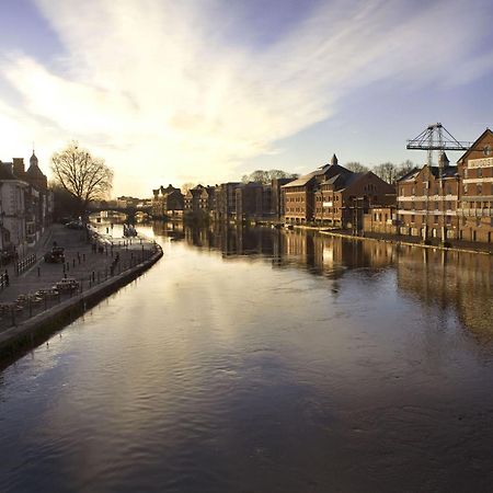 Stylish Flat Near The City Centre - Pass The Keys York Bagian luar foto