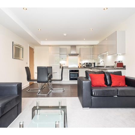 Stylish Flat Near The City Centre - Pass The Keys York Bagian luar foto