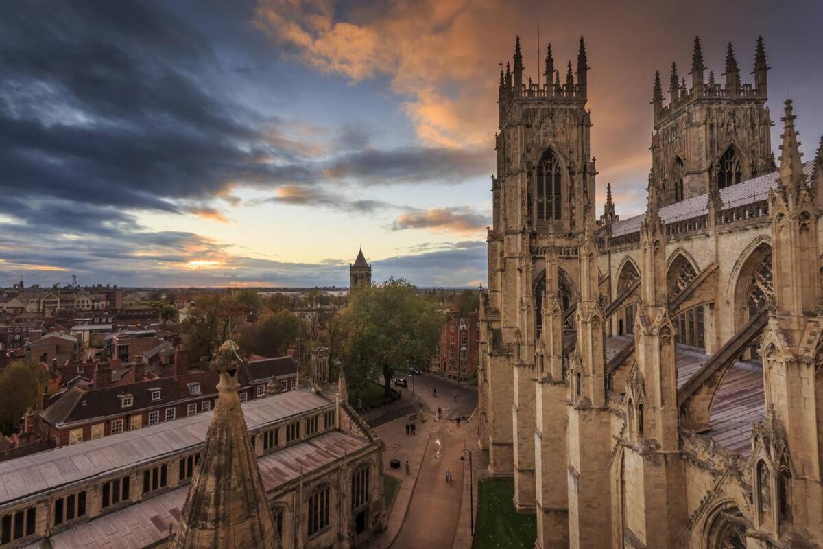 Stylish Flat Near The City Centre - Pass The Keys York Bagian luar foto