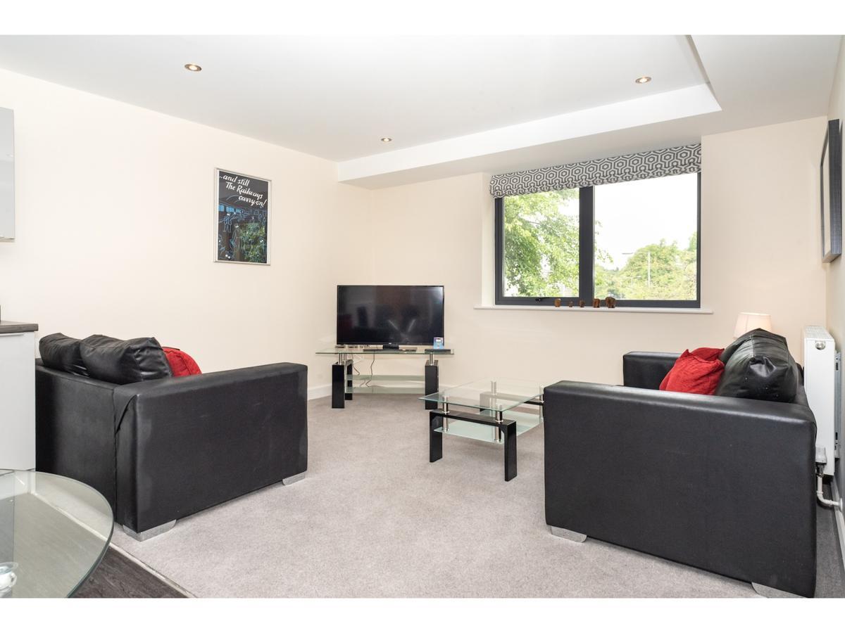 Stylish Flat Near The City Centre - Pass The Keys Apartment York Bagian luar foto