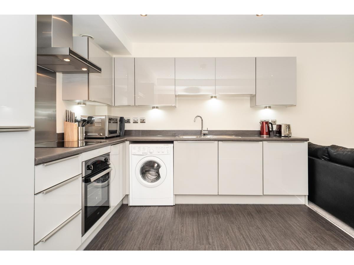 Stylish Flat Near The City Centre - Pass The Keys York Bagian luar foto