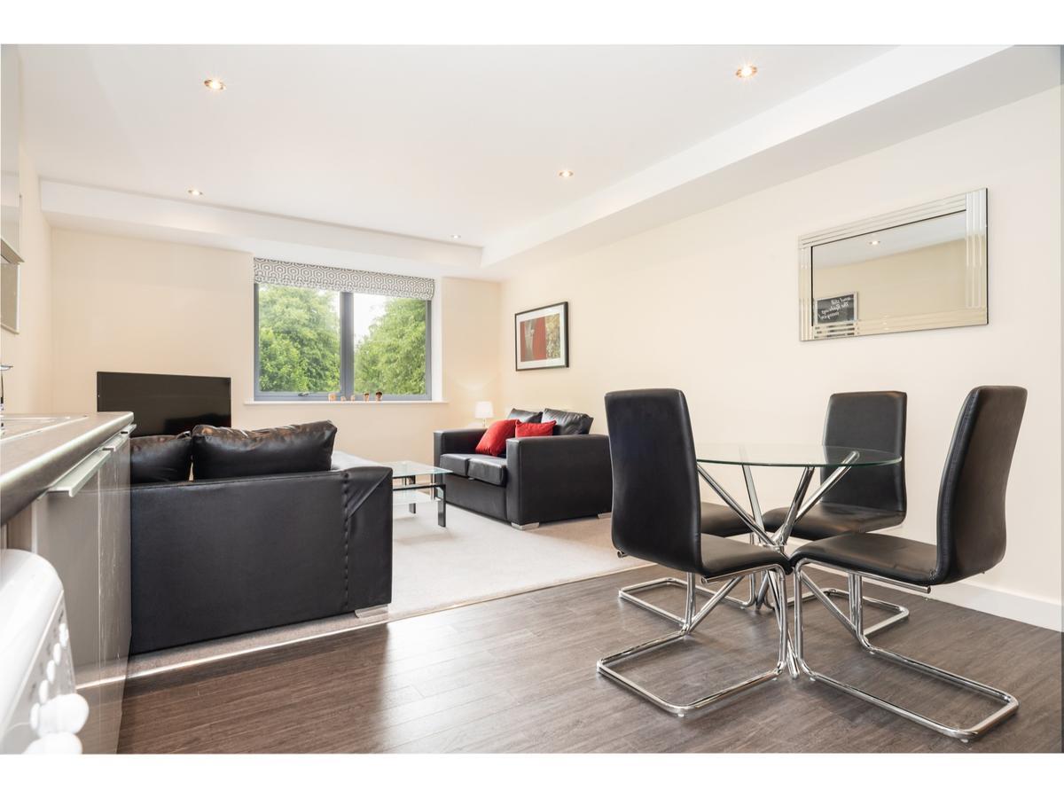 Stylish Flat Near The City Centre - Pass The Keys Apartment York Bagian luar foto