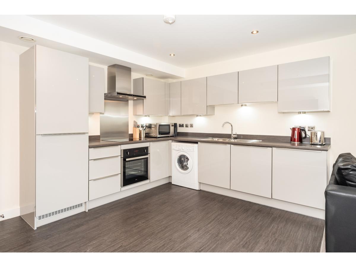 Stylish Flat Near The City Centre - Pass The Keys Apartment York Bagian luar foto