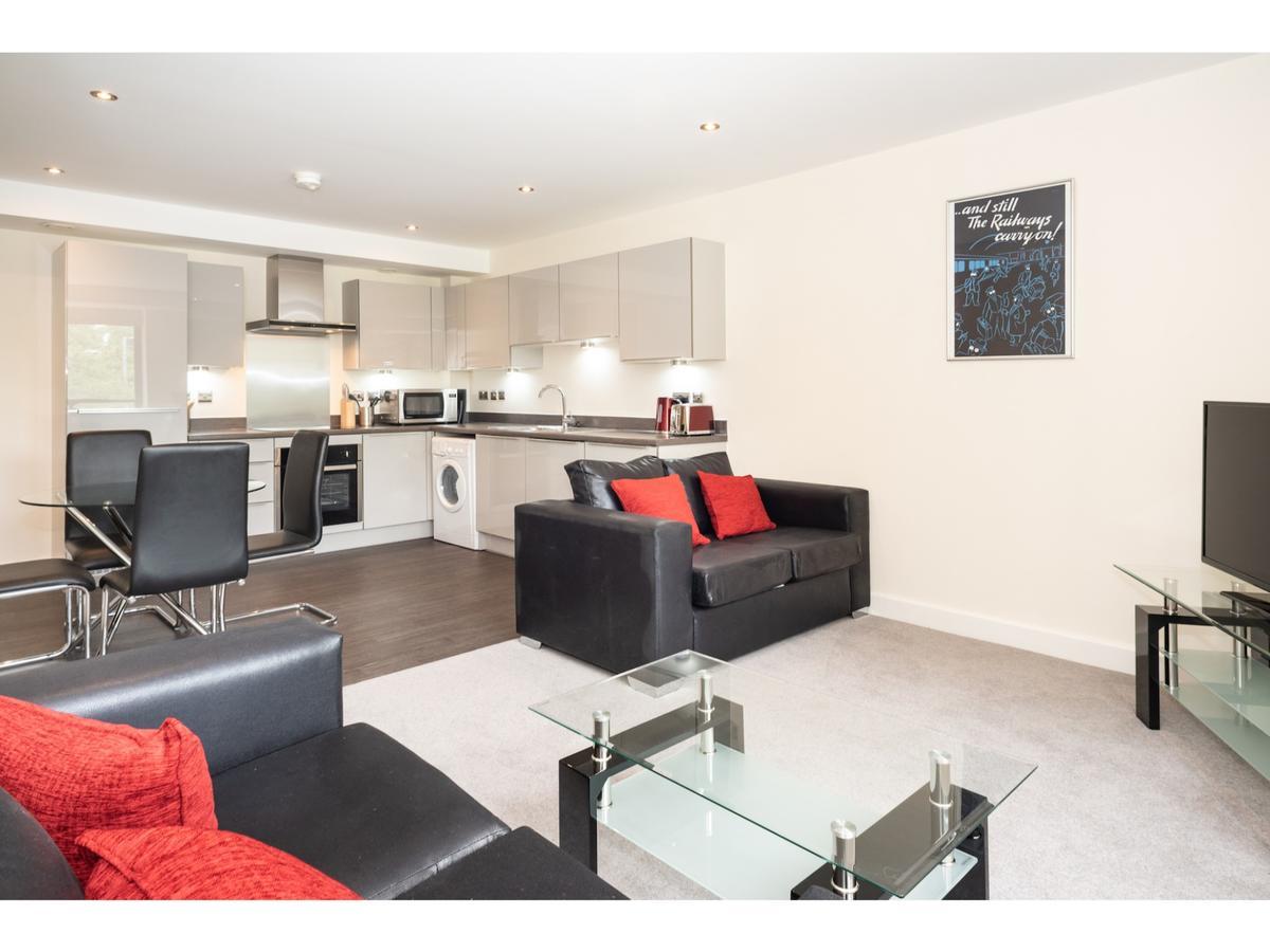 Stylish Flat Near The City Centre - Pass The Keys York Bagian luar foto